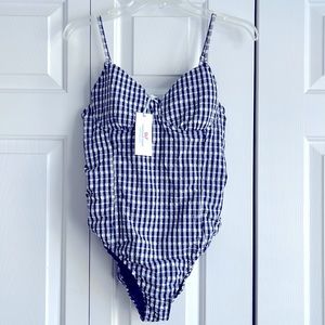 NWT Vineyard Vines, one piece, size M, blue gingham bathing suit